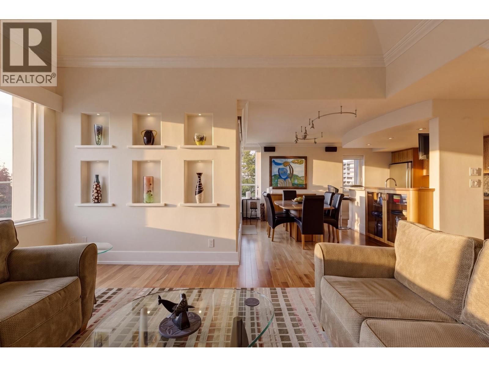 701 1345 Burnaby Street Property Photo 3