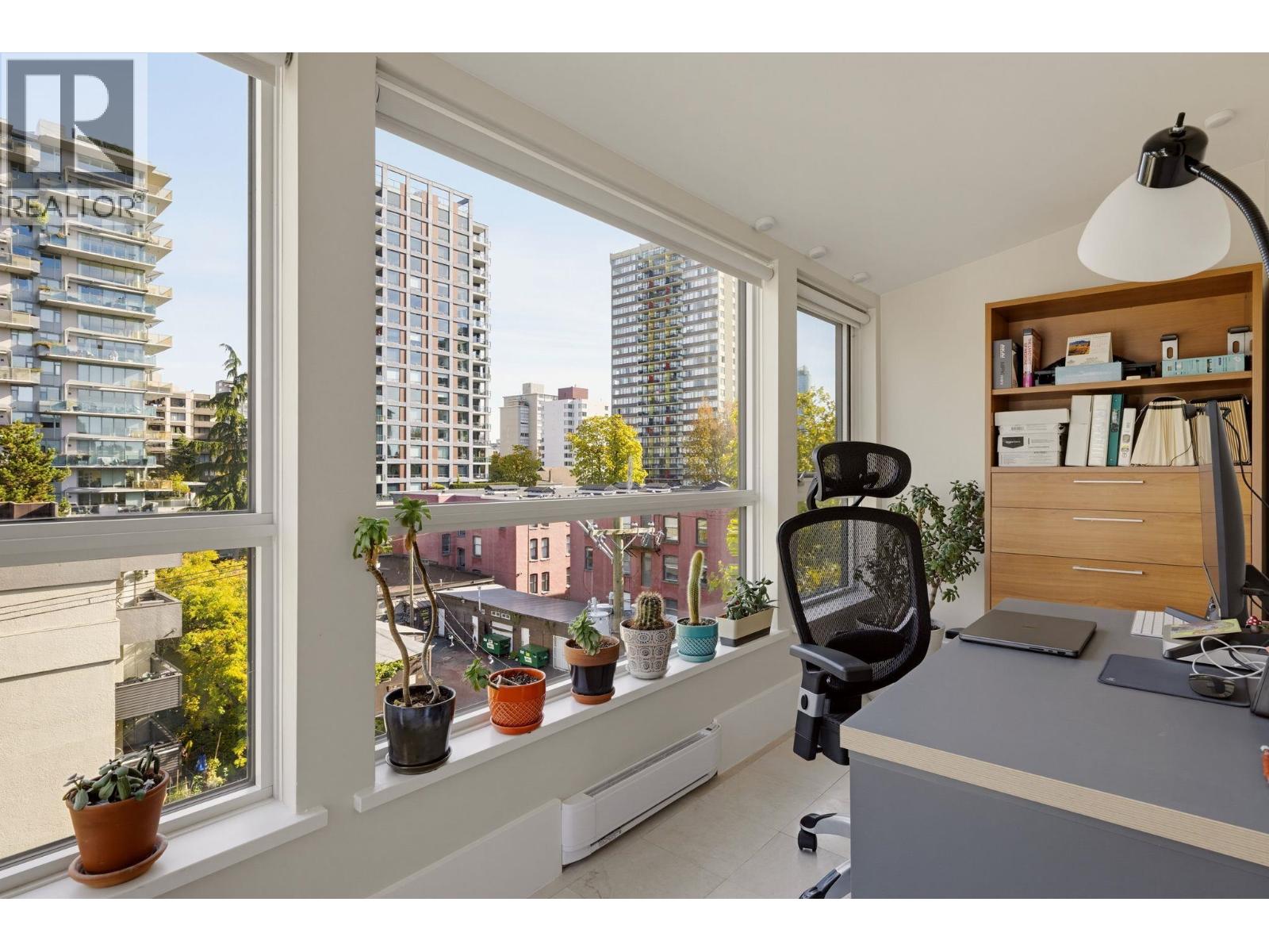 701 1345 Burnaby Street Property Photo 22