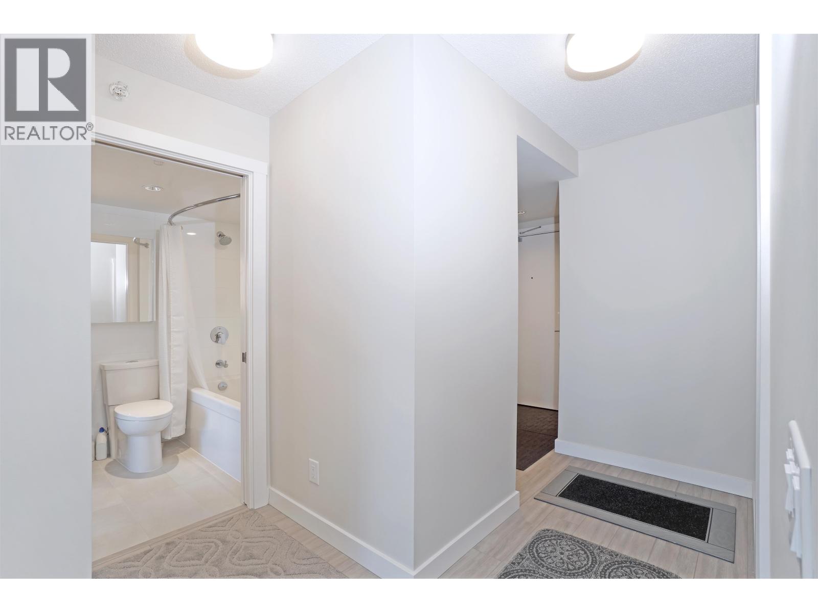 2606 570 Emerson Street Property Photo 14