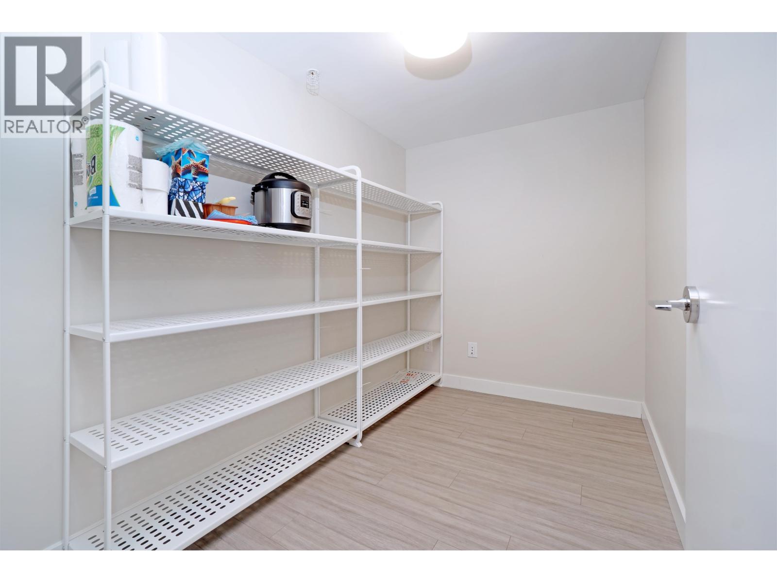 2606 570 Emerson Street Property Photo 17