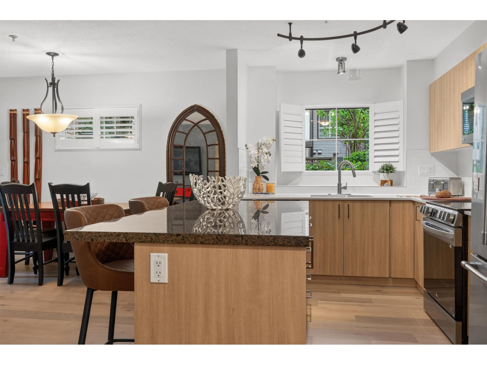 209 8717 160 Street Property Photo 7