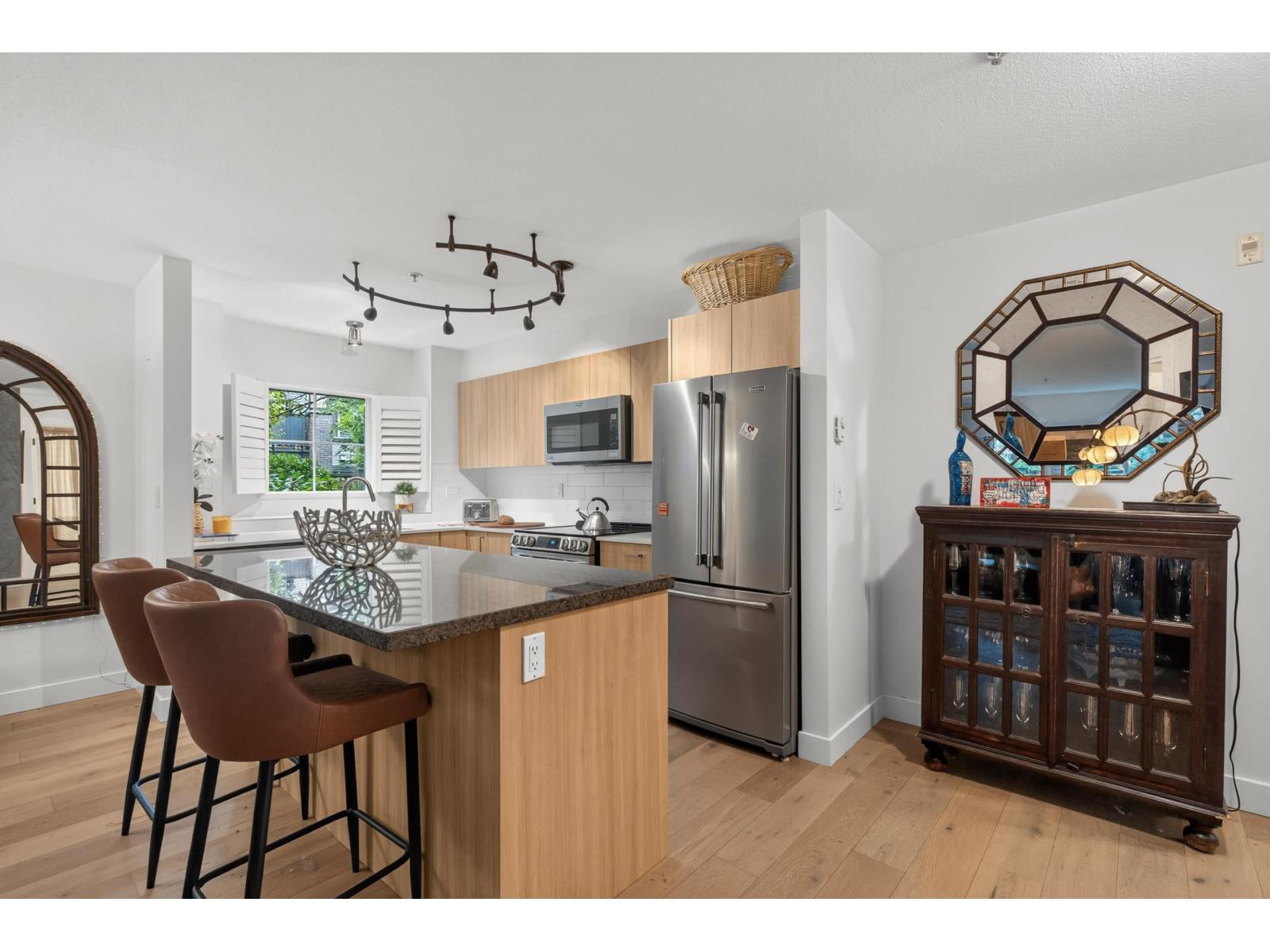 209 8717 160 Street Property Photo 10