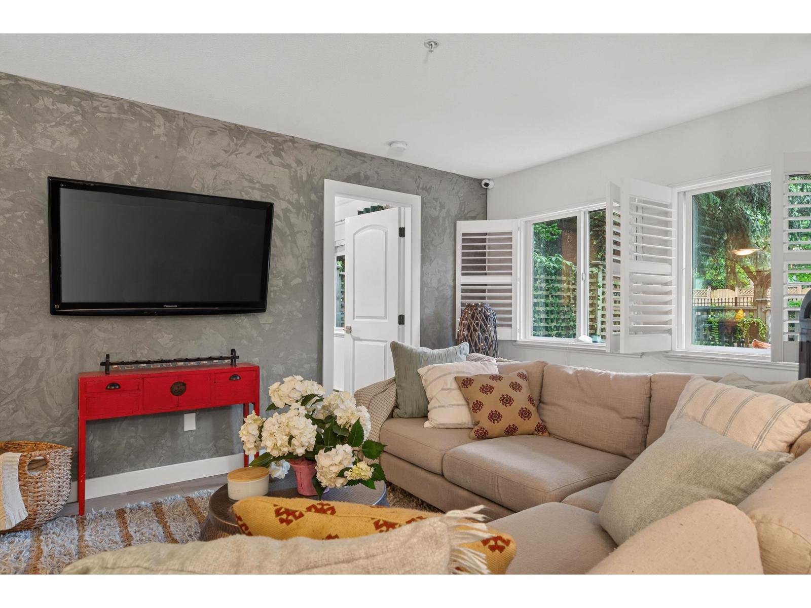 209 8717 160 Street Property Photo 18