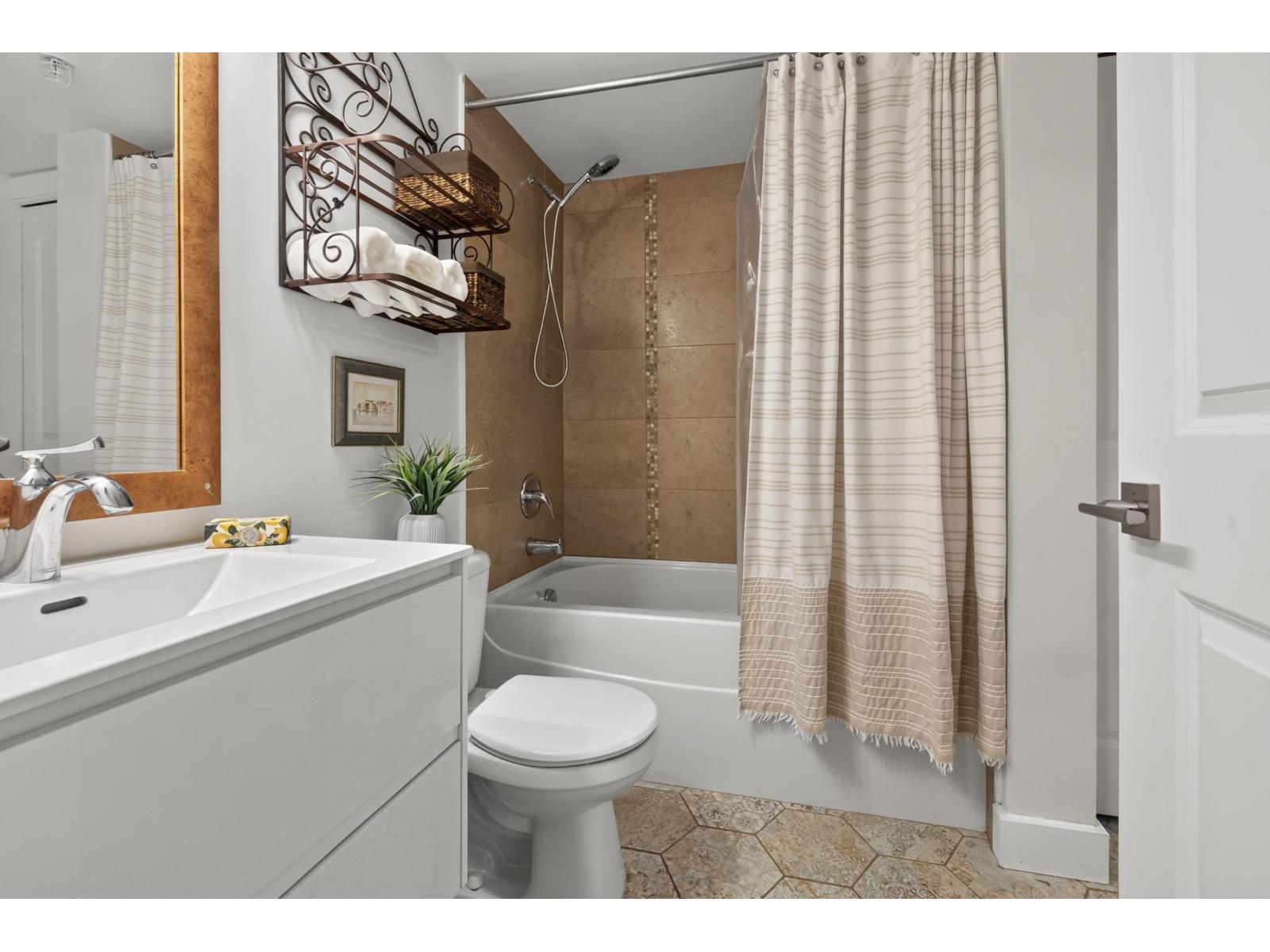 209 8717 160 Street Property Photo 29