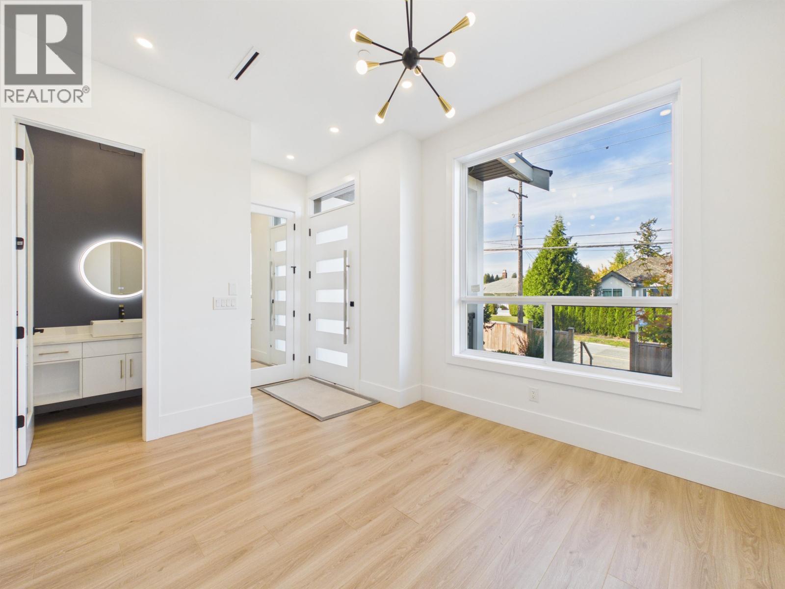 1 122 Eighth Avenue Property Photo 8