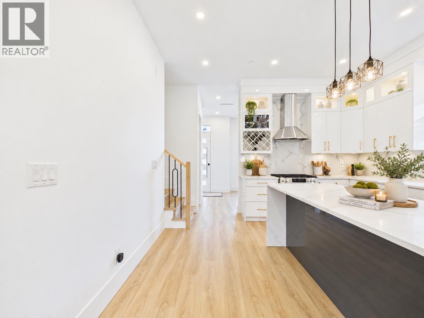 1 122 Eighth Avenue Property Photo 12