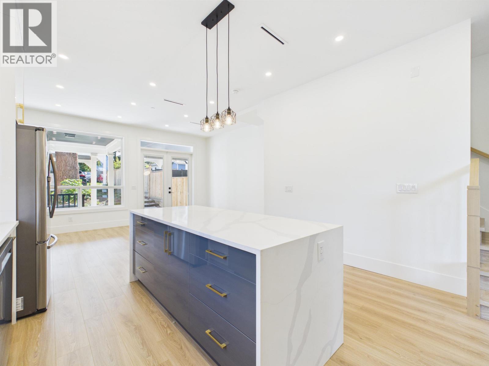 1 122 Eighth Avenue Property Photo 14