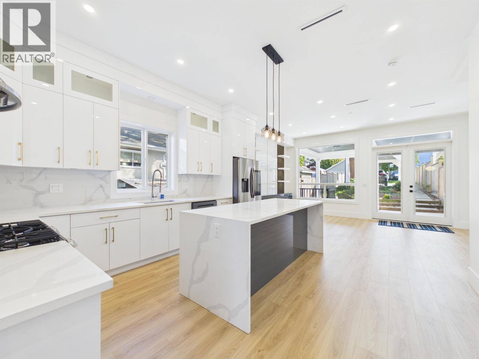1 122 Eighth Avenue Property Photo 15