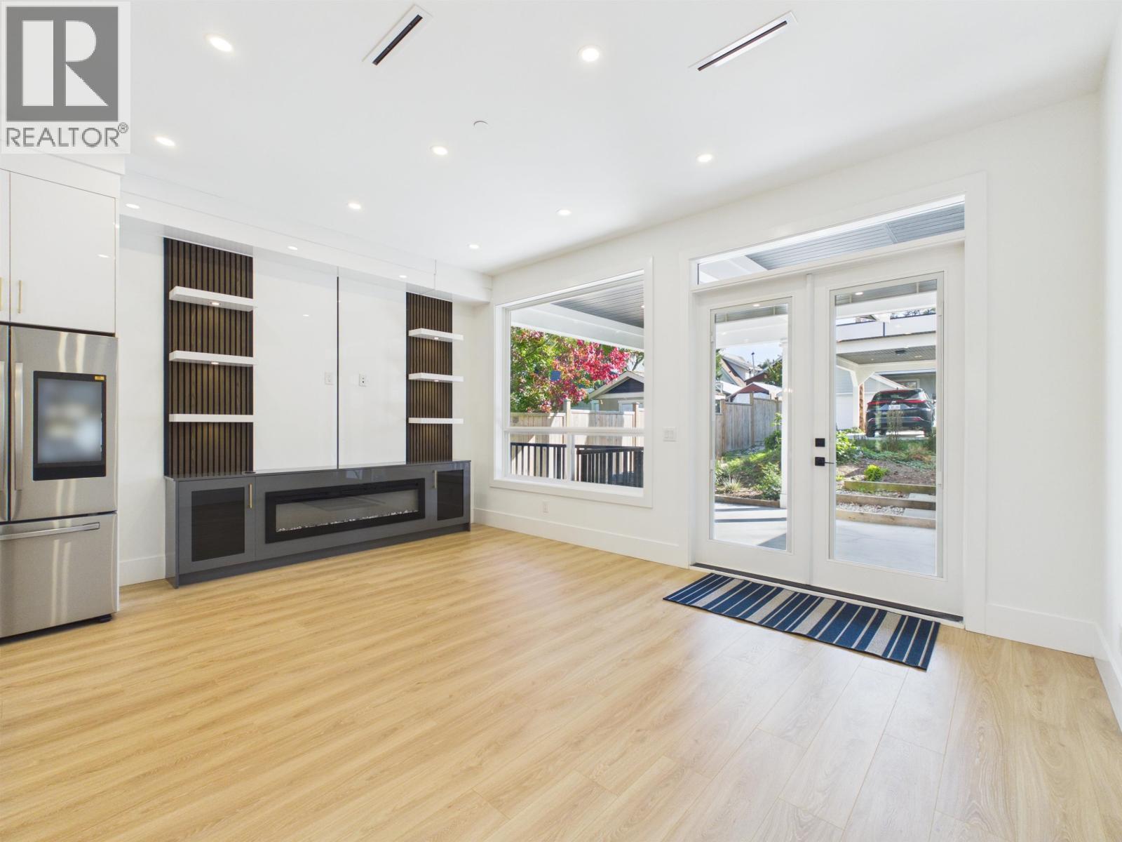1 122 Eighth Avenue Property Photo 17
