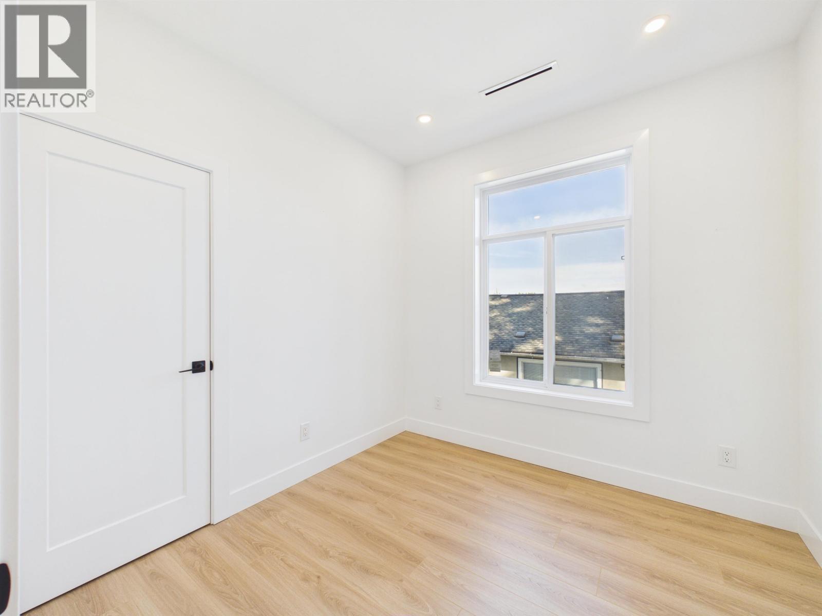 1 122 Eighth Avenue Property Photo 29