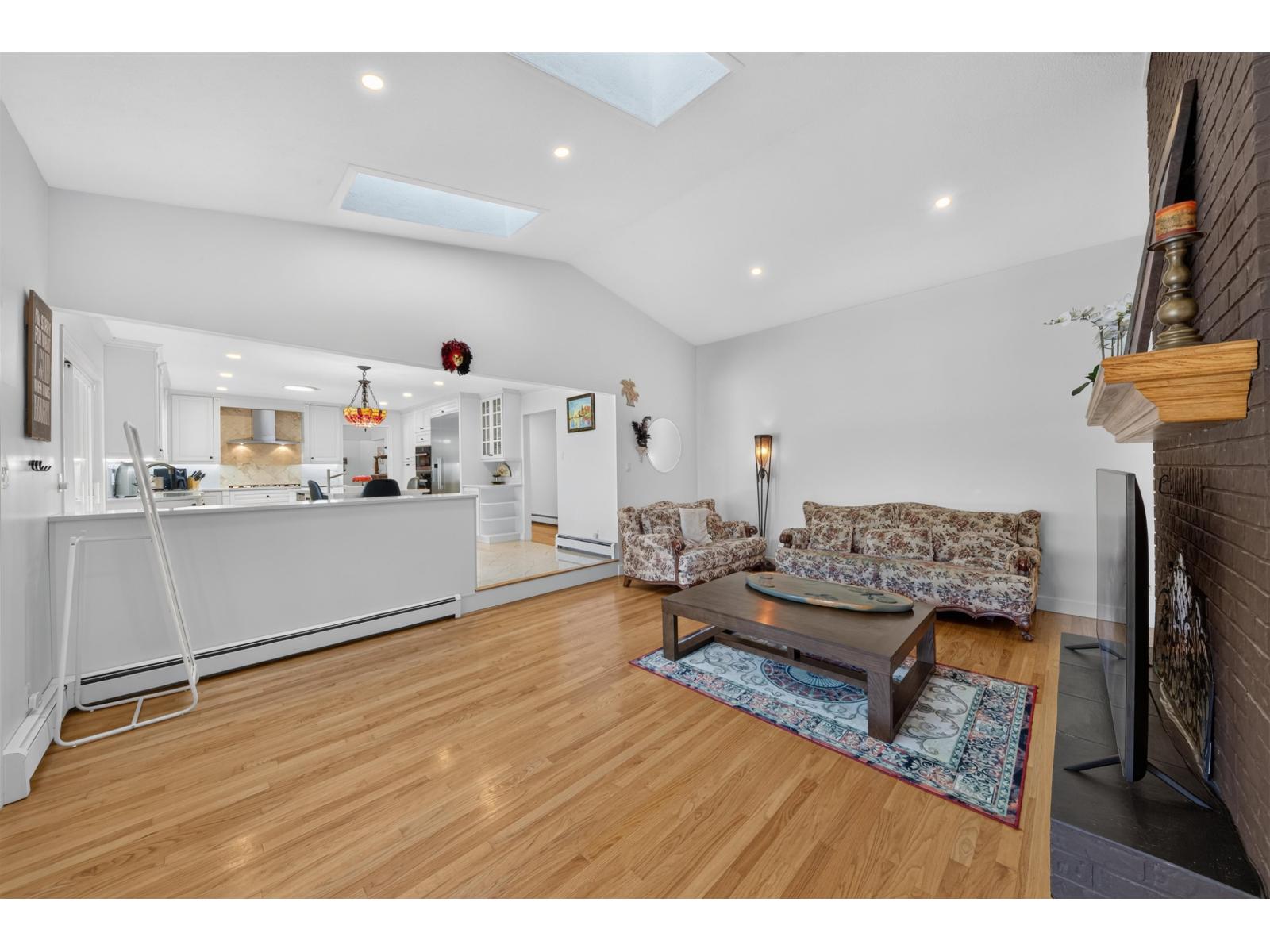 14387 24a Avenue Property Photo 21