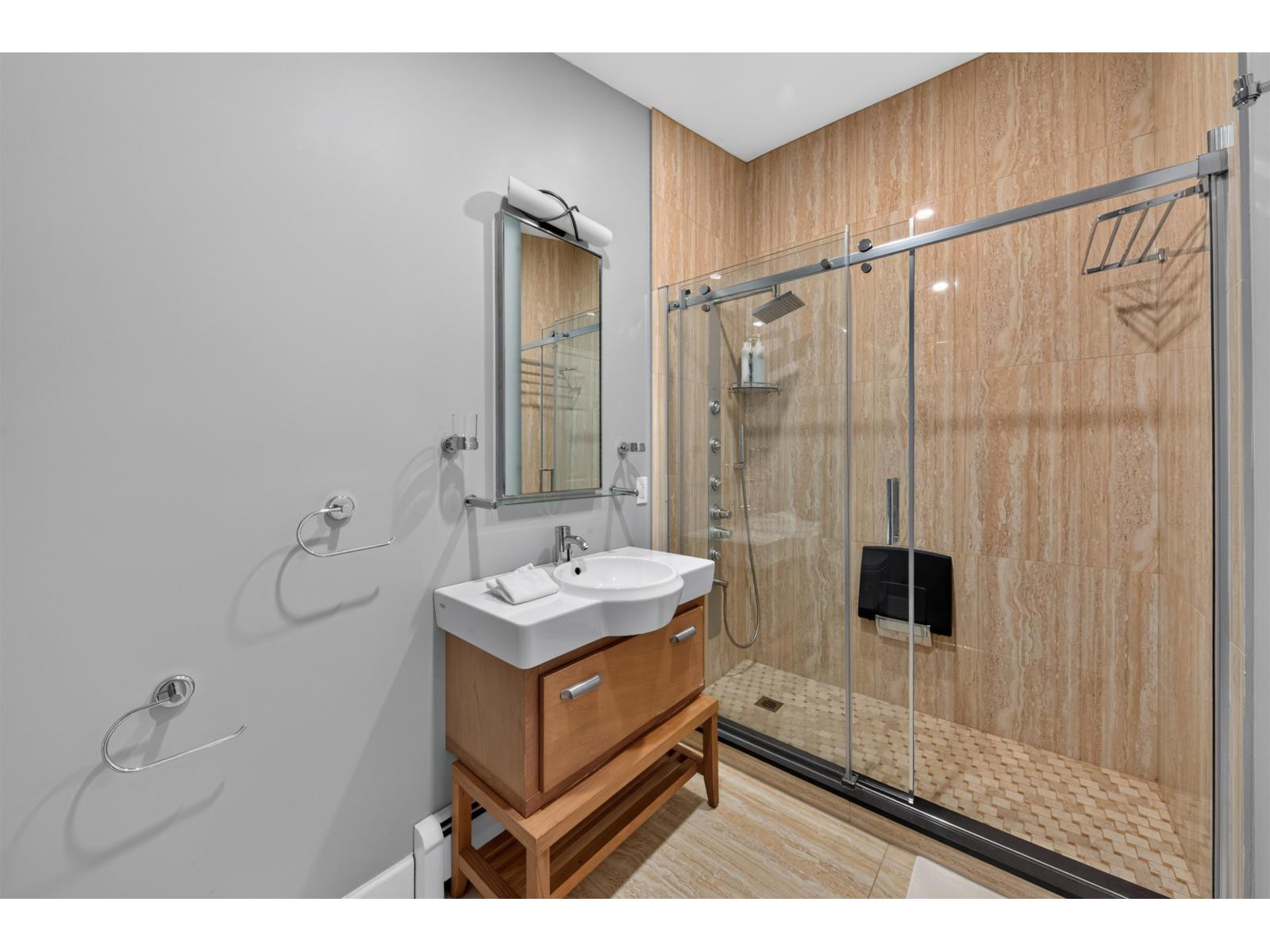 14387 24a Avenue Property Photo 26