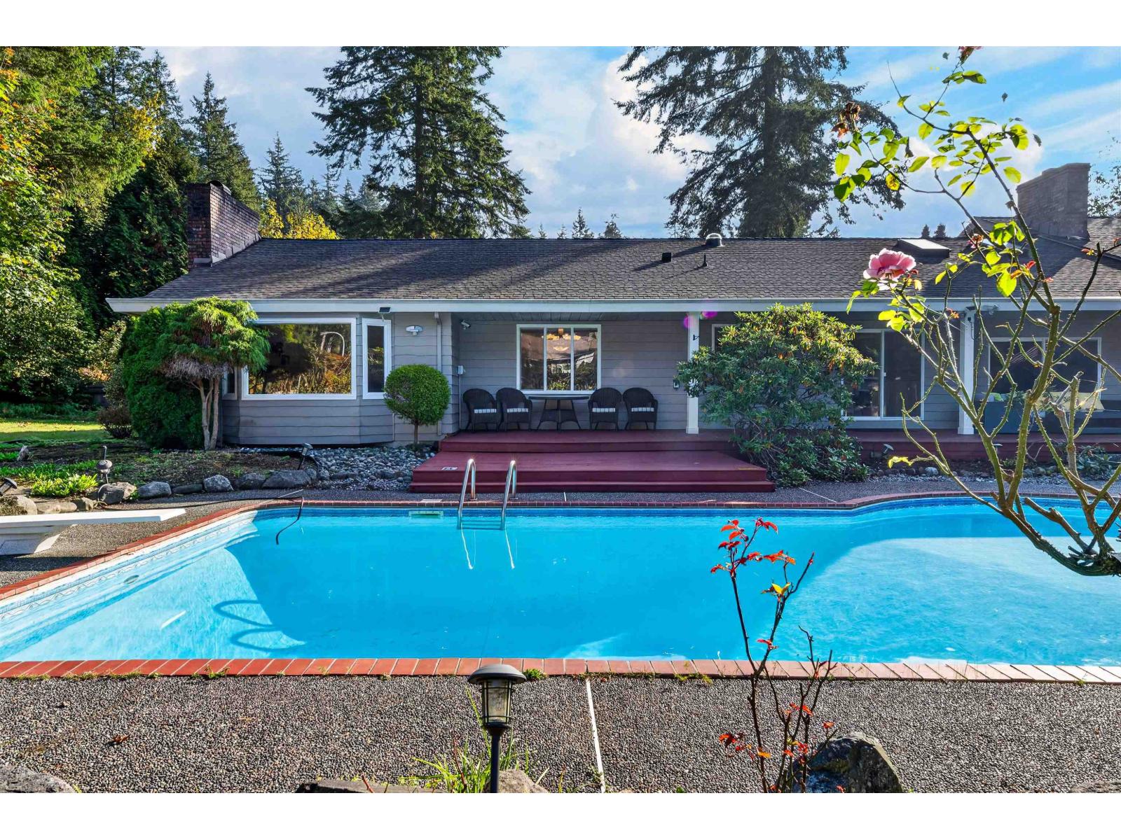 14387 24a Avenue Property Photo 34