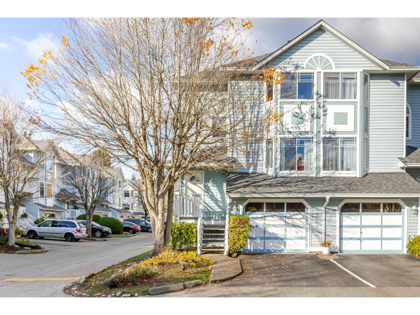 31 15550 89 Avenue Property Photo 1