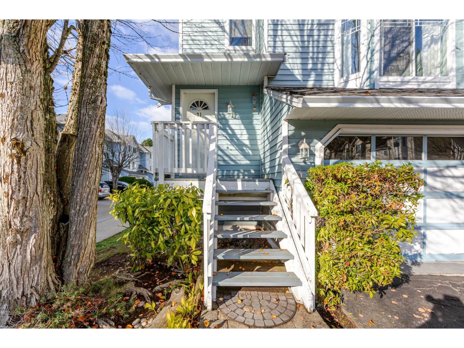31 15550 89 Avenue Property Photo 3