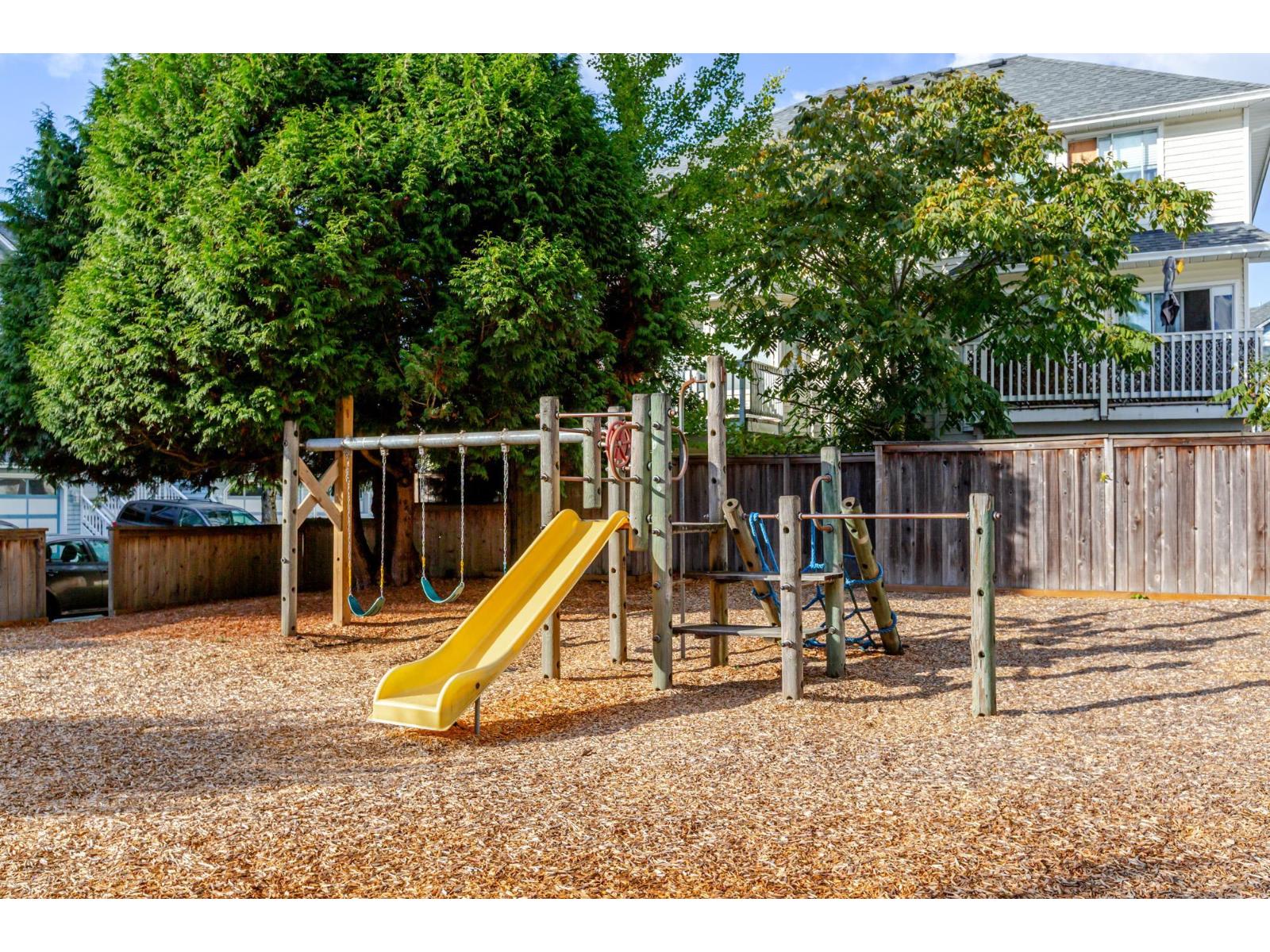 31 15550 89 Avenue Property Photo 39