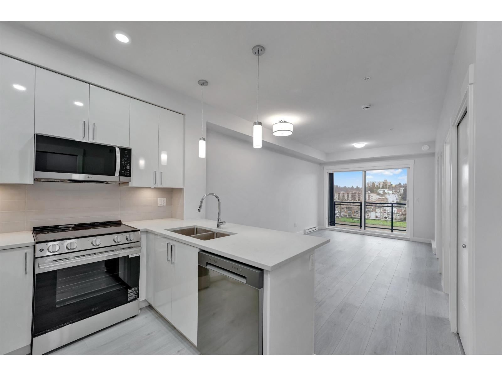 419 33886 Pine Street Property Photo 9