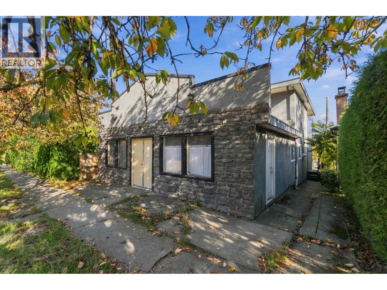 3628 Dunbar Street Property Photo 2