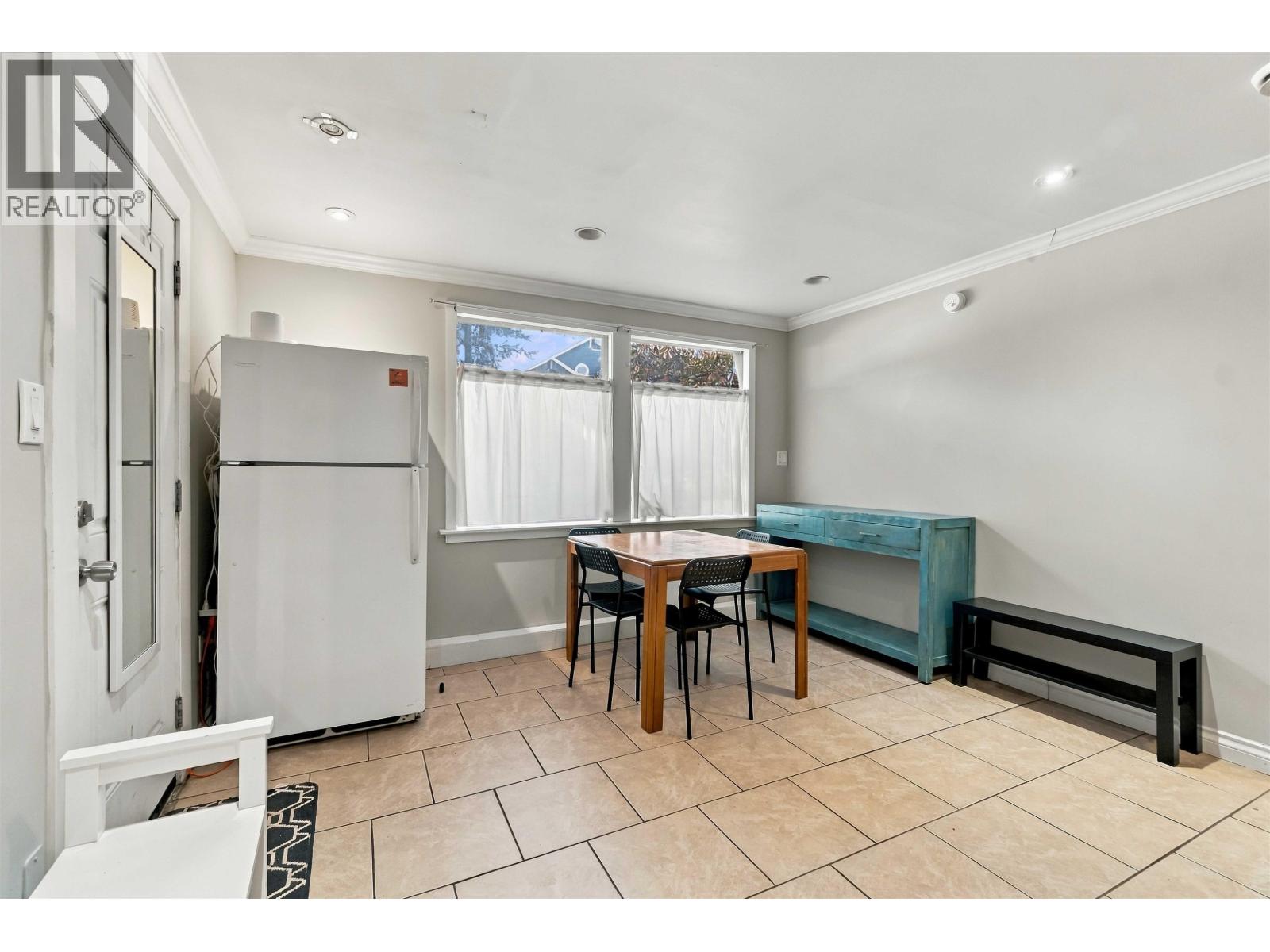 3628 Dunbar Street Property Photo 11