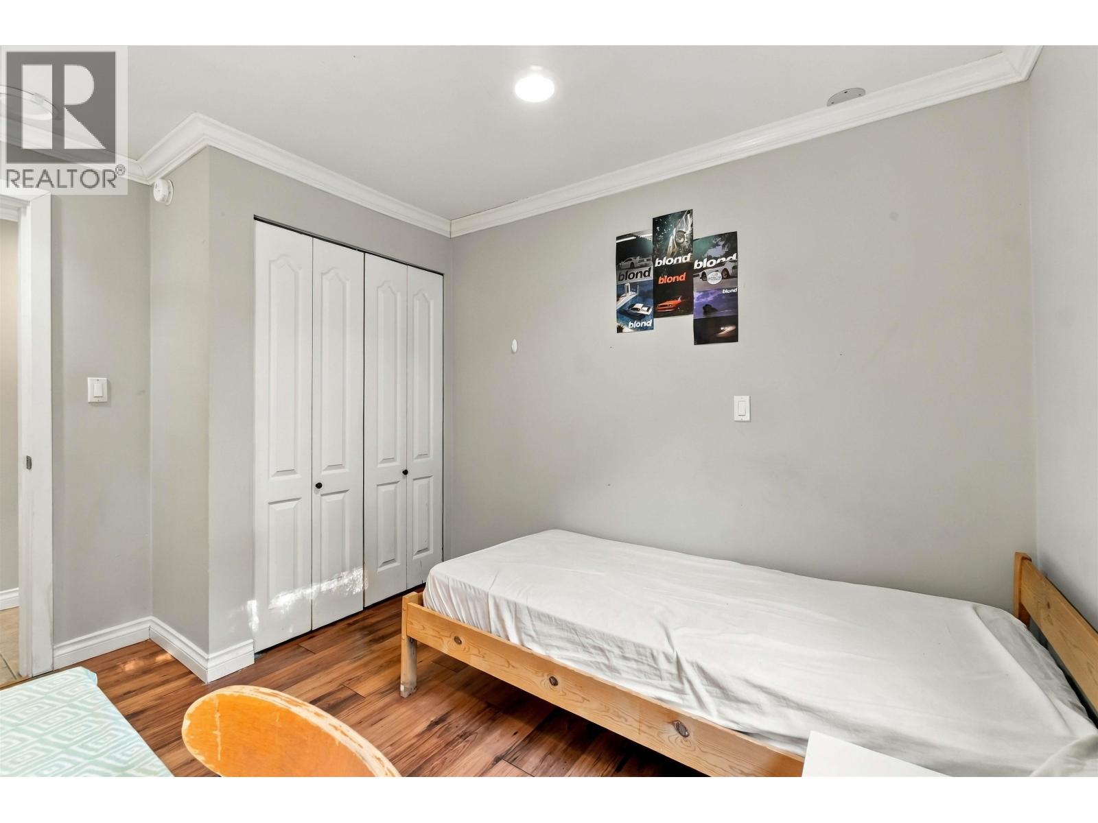 3628 Dunbar Street Property Photo 14