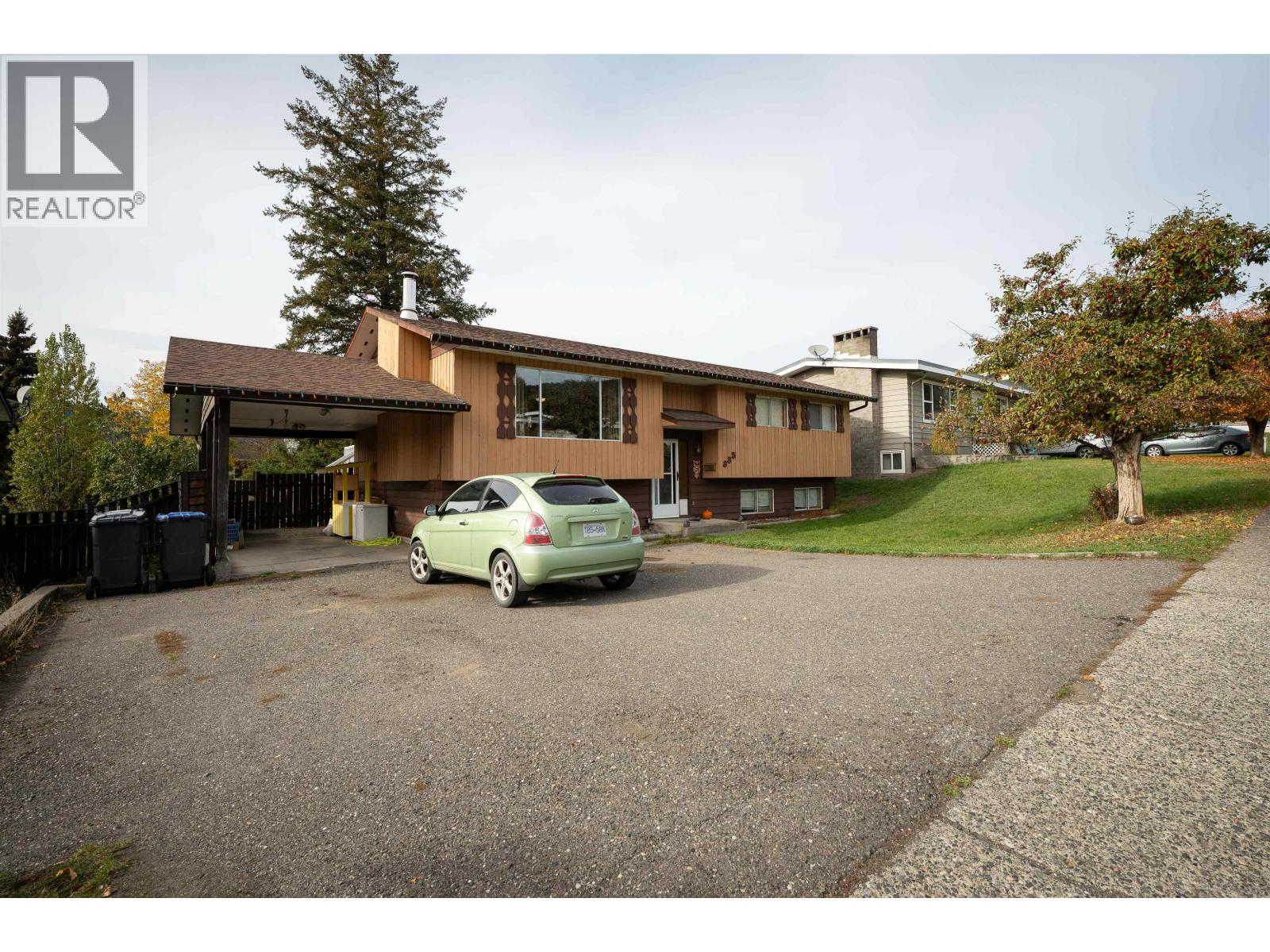 335 DODWELL STREET Property Photo 1