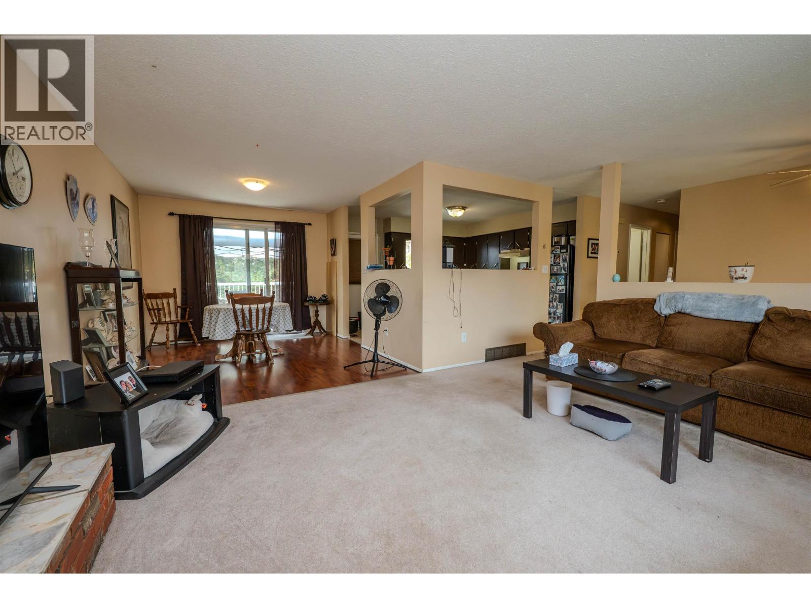 335 Dodwell Street Property Photo 5