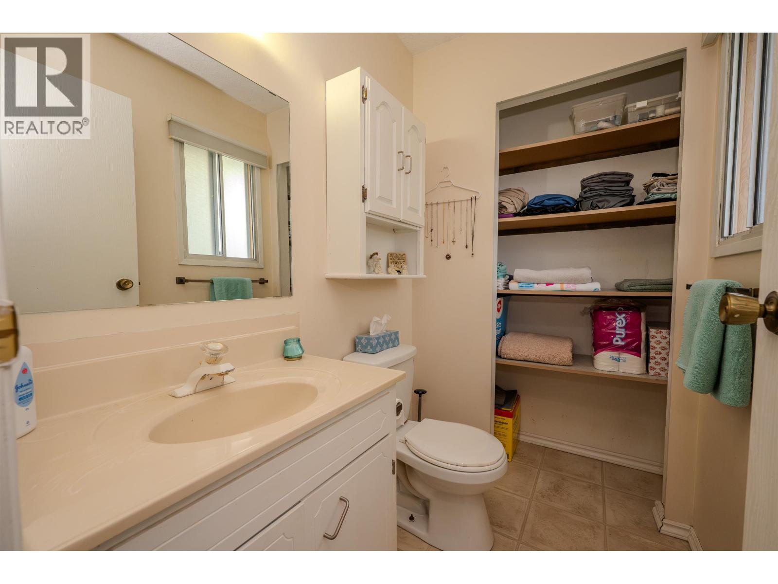 335 Dodwell Street Property Photo 11