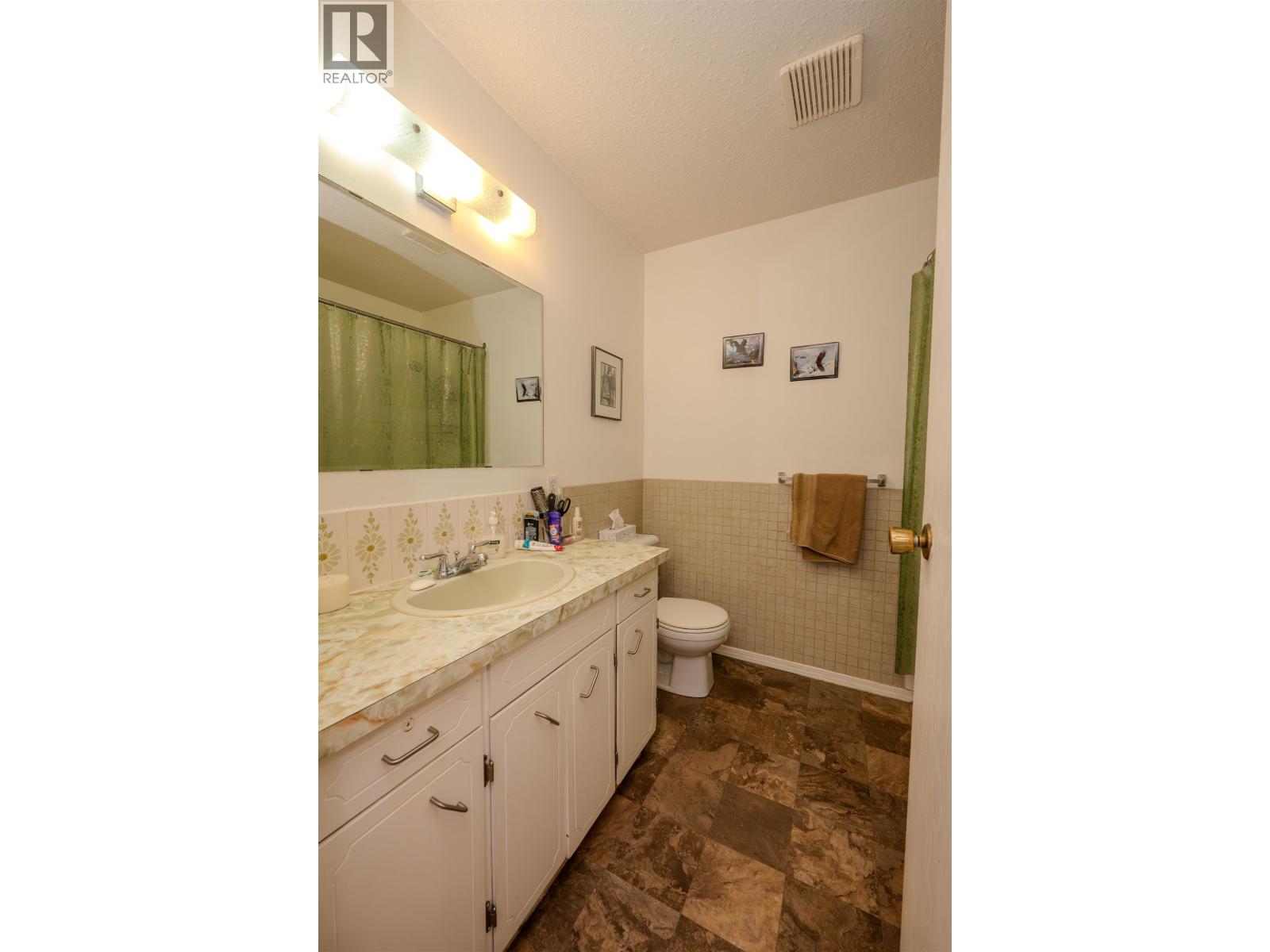 335 Dodwell Street Property Photo 13