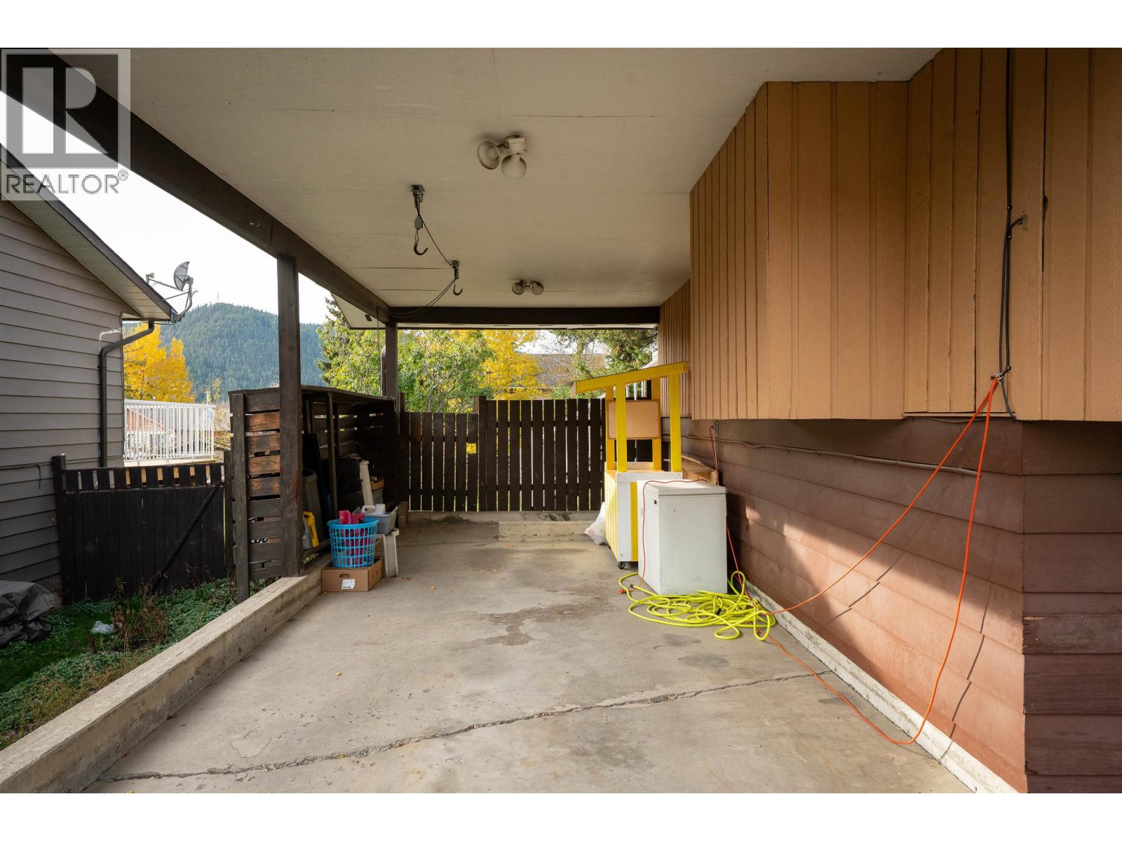 335 Dodwell Street Property Photo 19