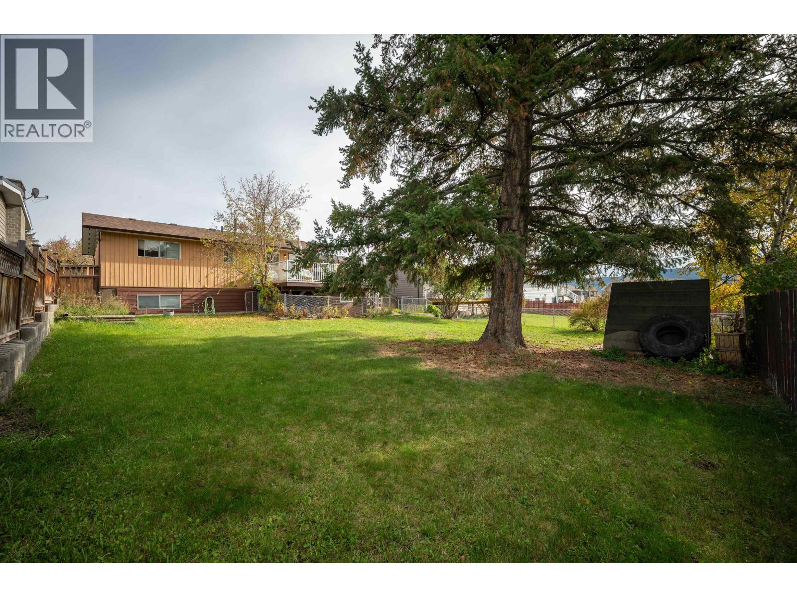 335 Dodwell Street Property Photo 23