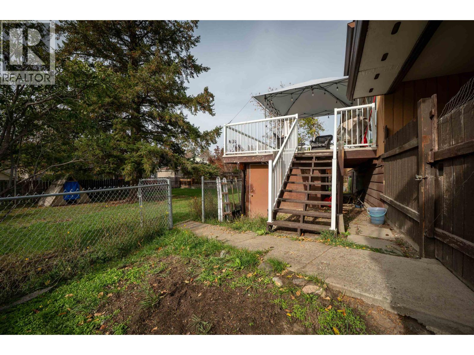 335 Dodwell Street Property Photo 25