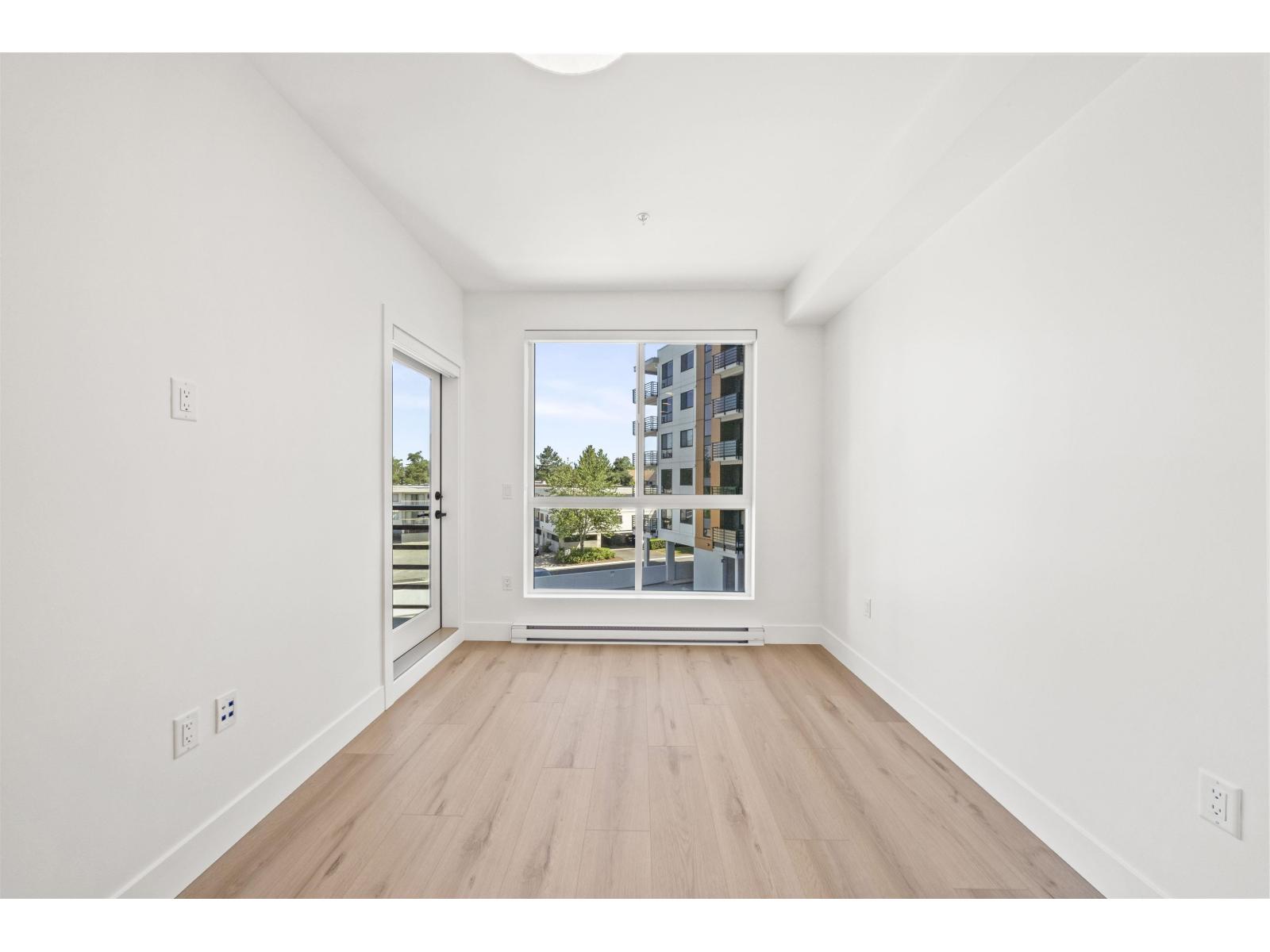 324 20769 Fraser Highway Property Photo 5