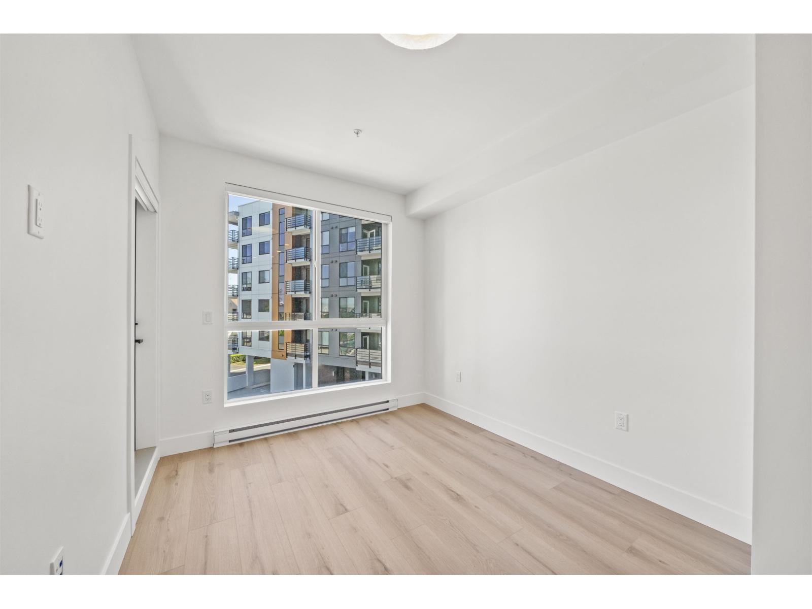 324 20769 Fraser Highway Property Photo 6
