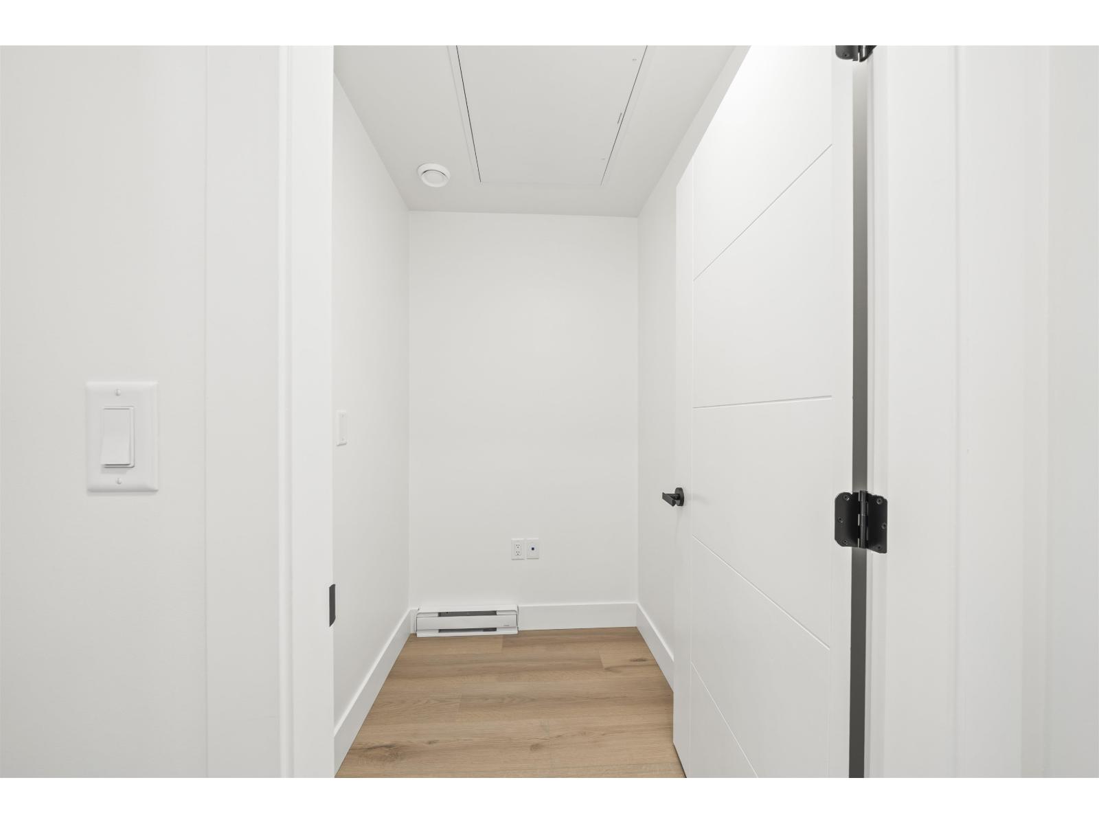 324 20769 Fraser Highway Property Photo 19