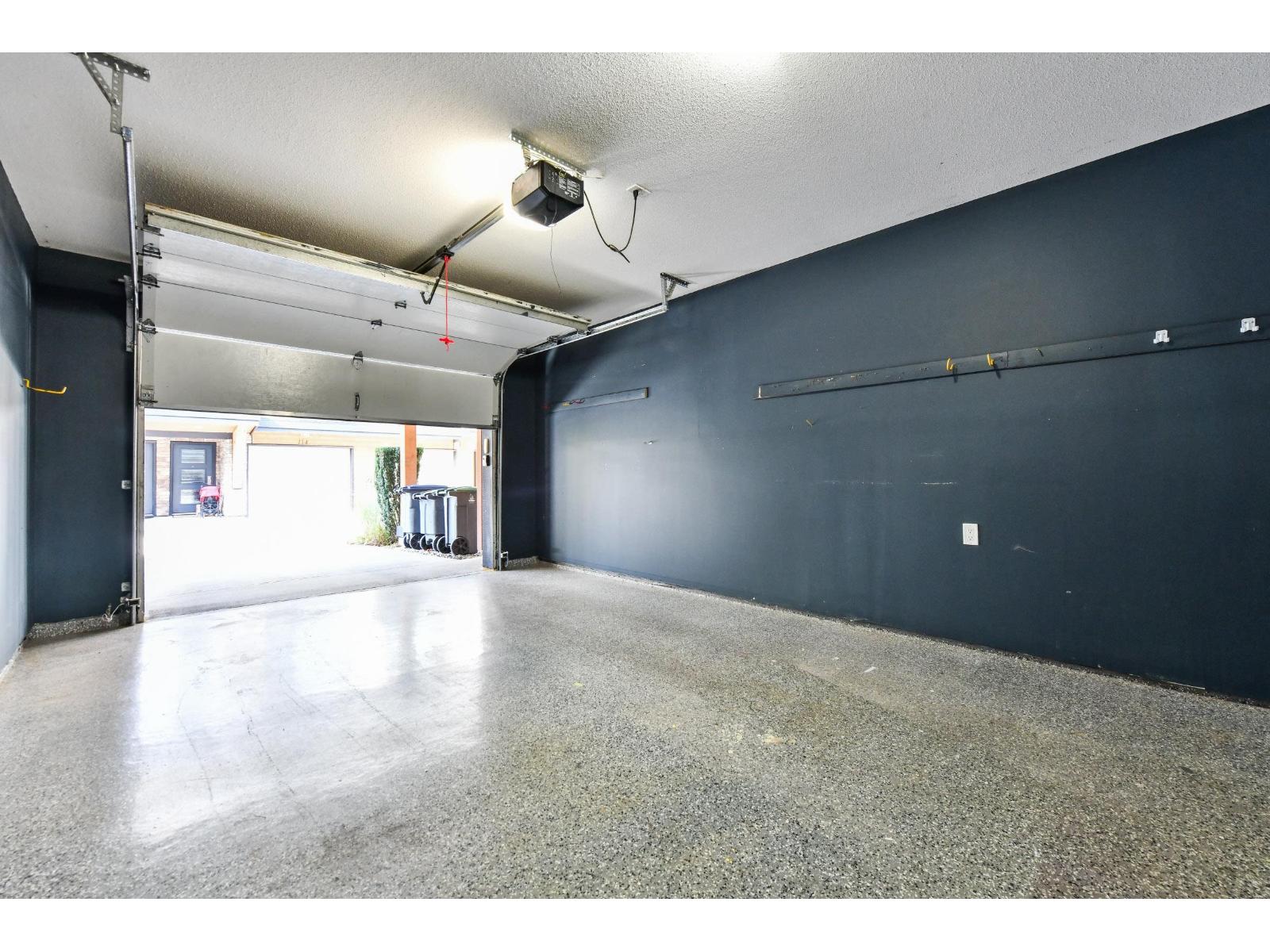 103 16488 64th Avenue Property Photo 24