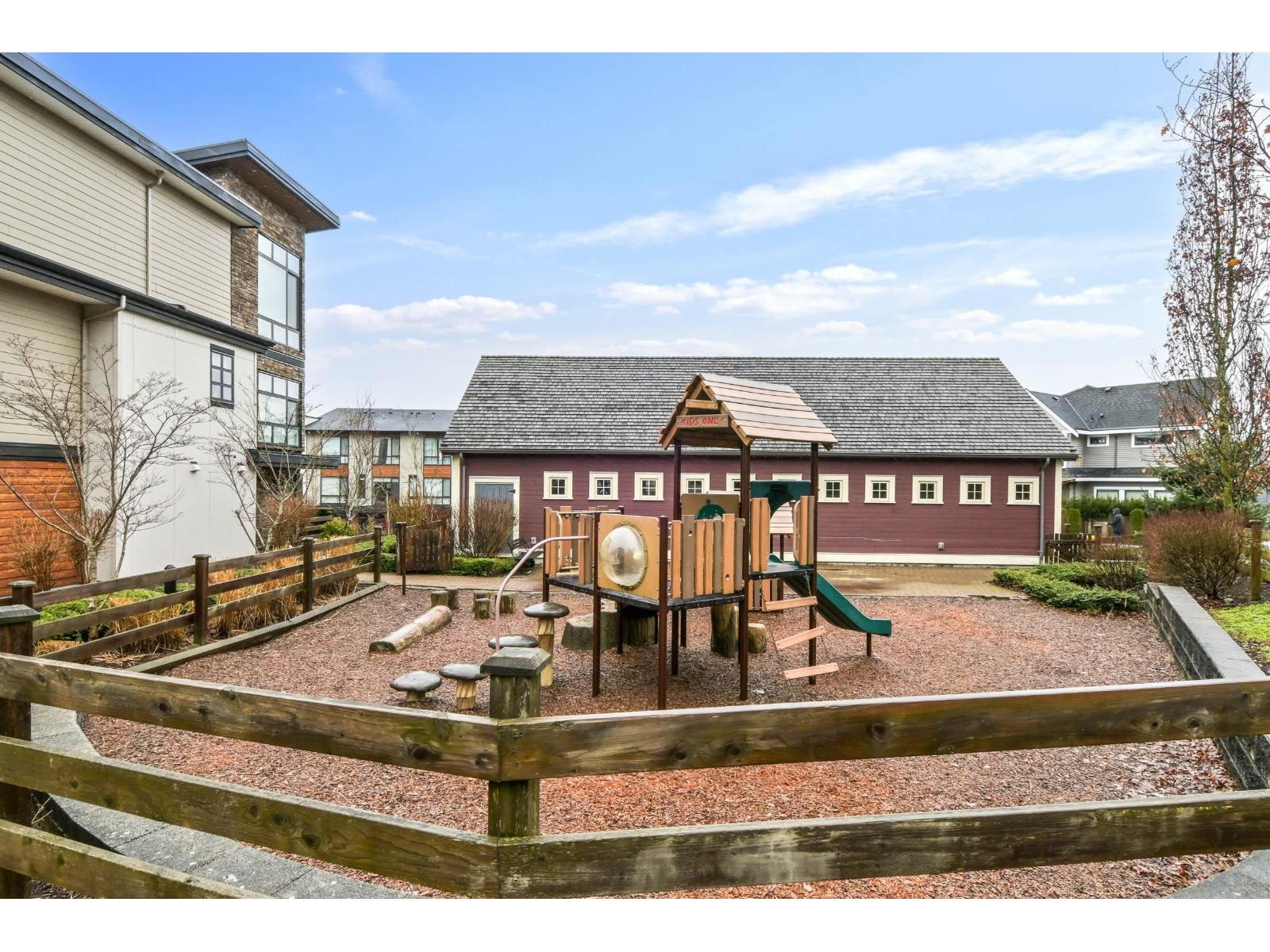 103 16488 64th Avenue Property Photo 31