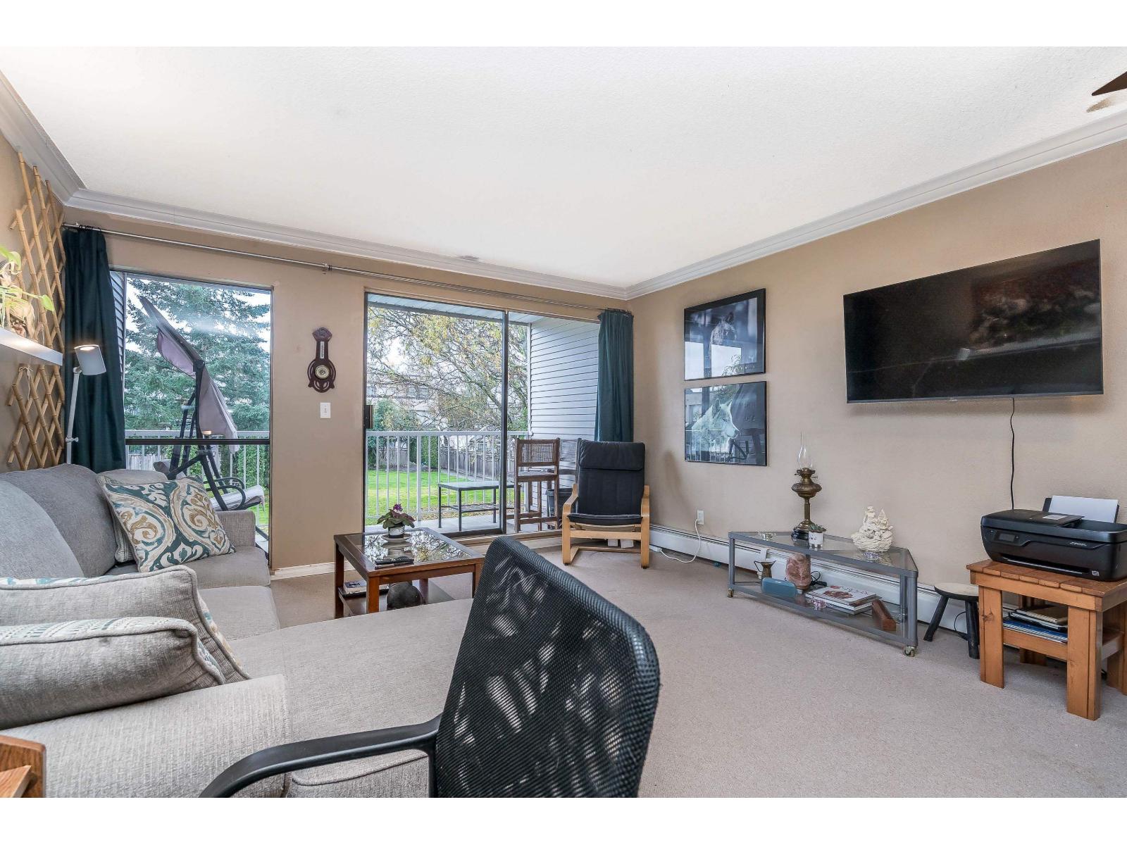 70 17712 60 Avenue Property Photo 2