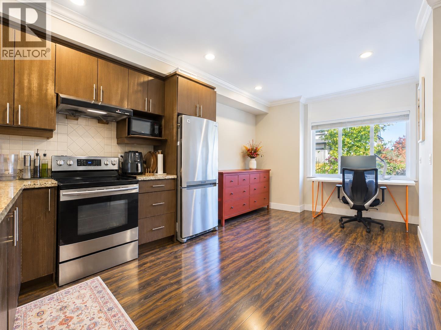 4 9391 Alberta Road Property Photo 4