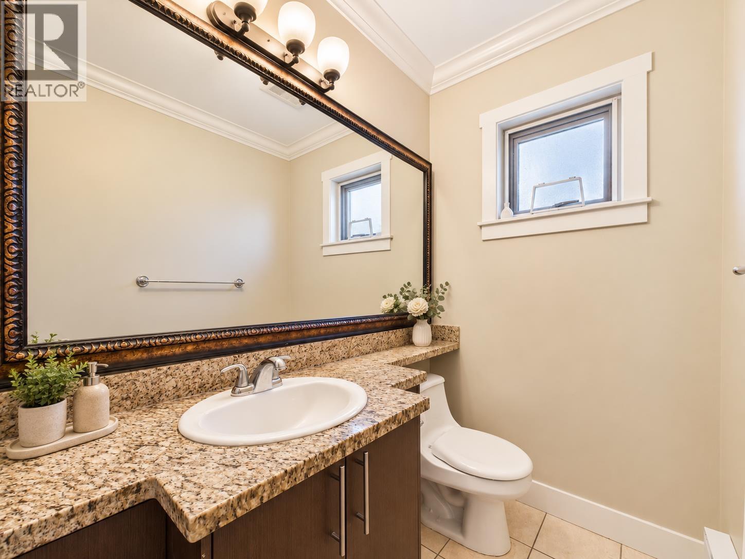 4 9391 Alberta Road Property Photo 10