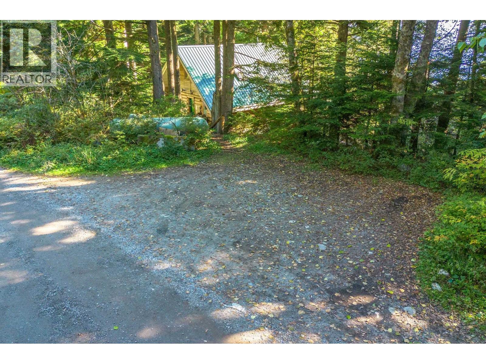 1c Hollyburn Ridge Property Photo 4