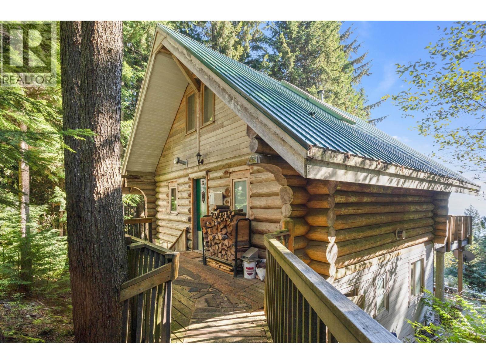 1c Hollyburn Ridge Property Photo 5