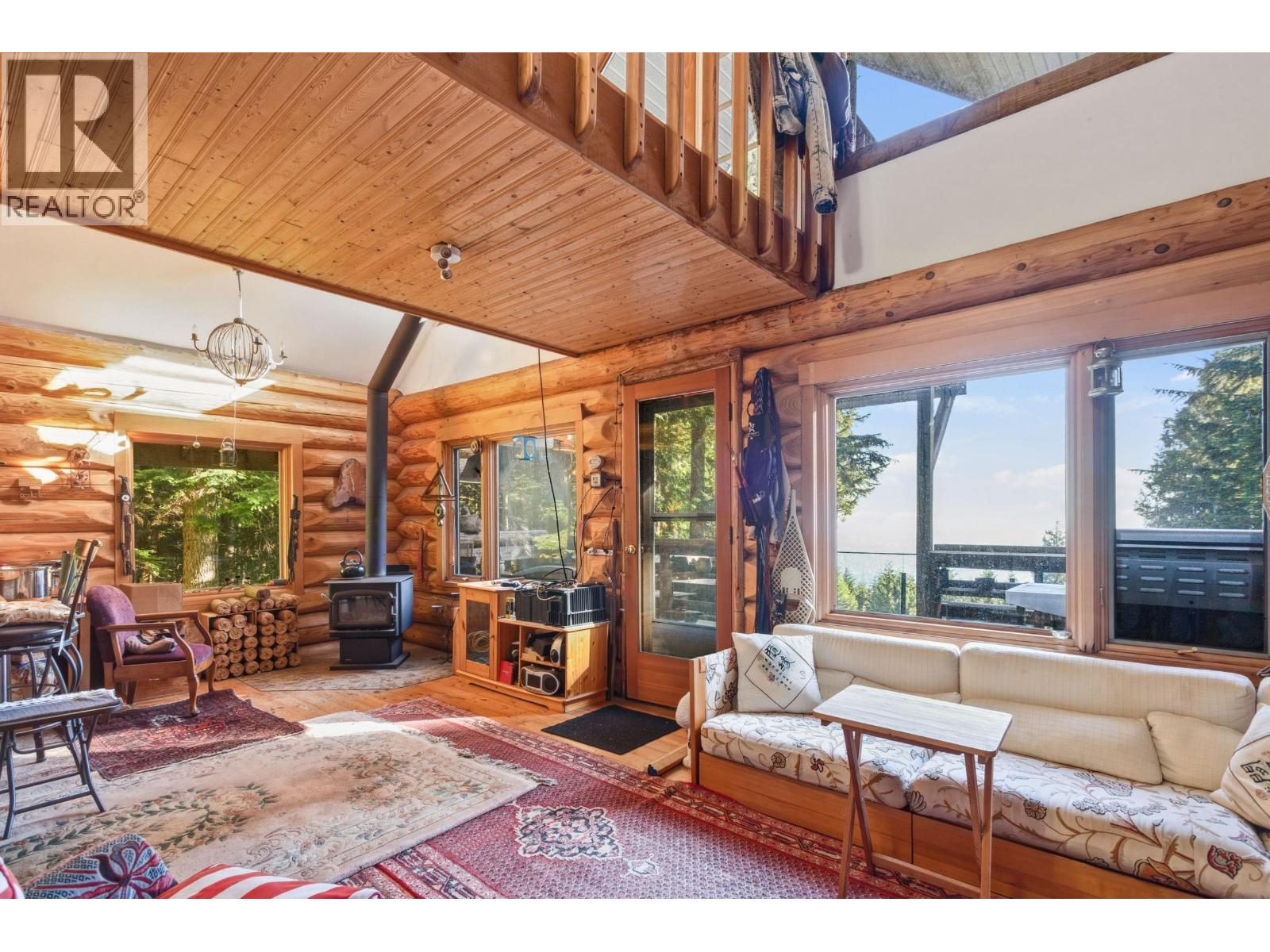 1c Hollyburn Ridge Property Photo 7