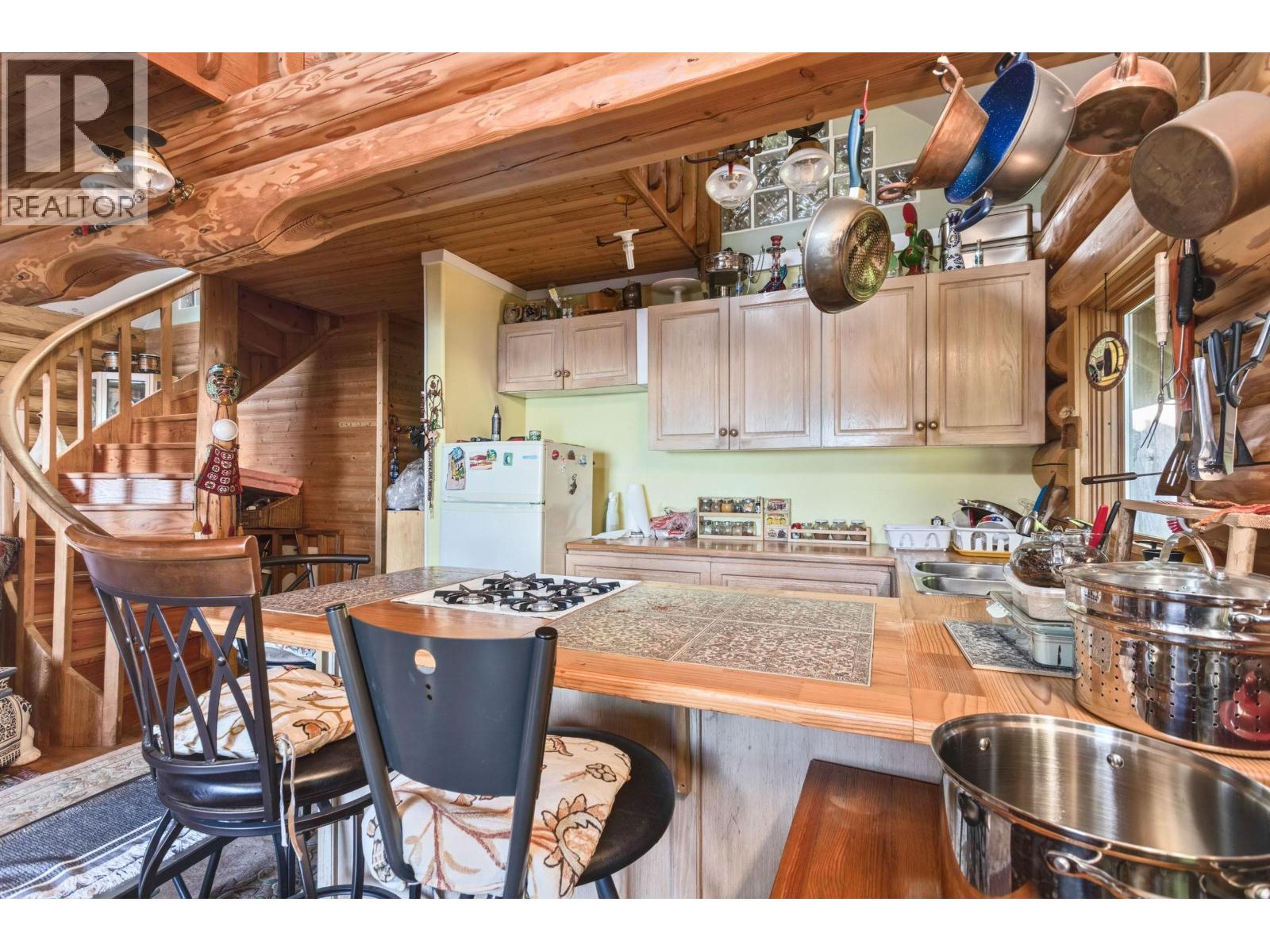 1c Hollyburn Ridge Property Photo 13