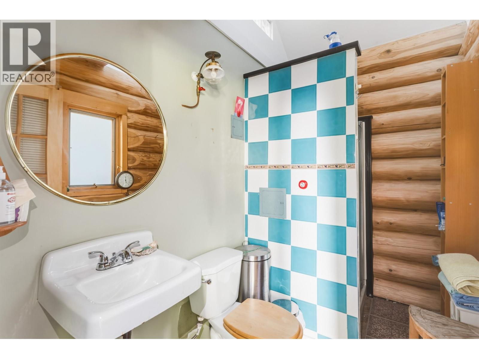 1c Hollyburn Ridge Property Photo 24
