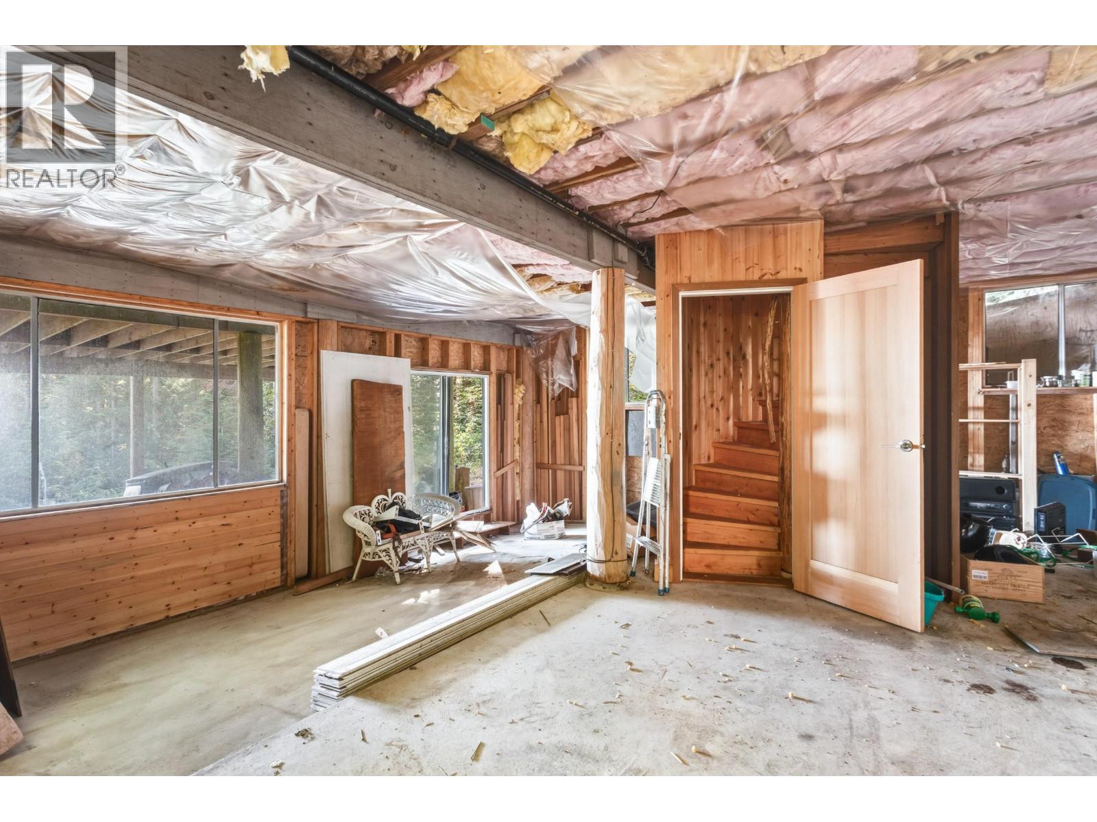 1c Hollyburn Ridge Property Photo 33