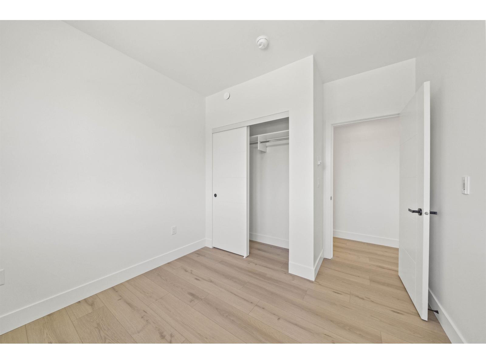 401 20769 Fraser Highway Property Photo 12