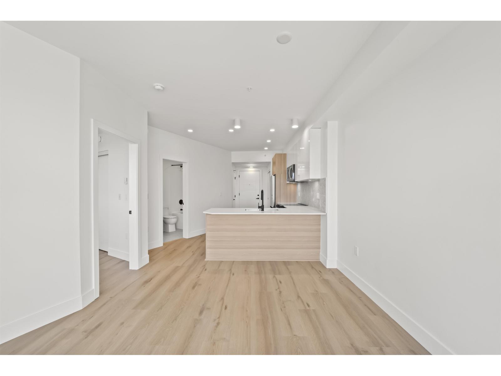 627 20769 Fraser Highway Property Photo 15