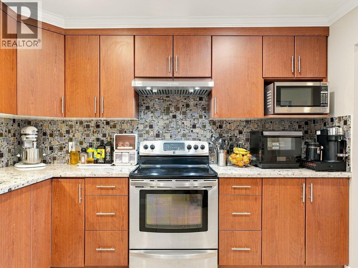 3951 Slocan Street Property Photo 11