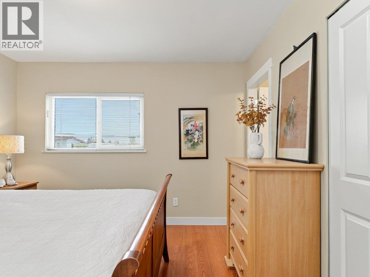 3951 Slocan Street Property Photo 14