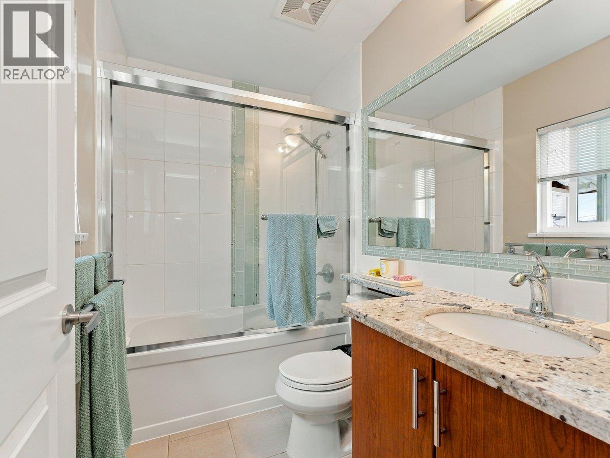 3951 Slocan Street Property Photo 15
